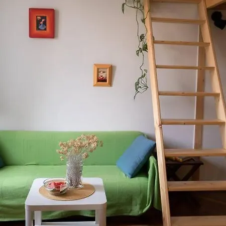 Apartment Lovely Loft Studio W Patio & Garden *