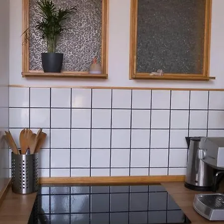 Lovely Loft Studio W Patio & Garden Apartment